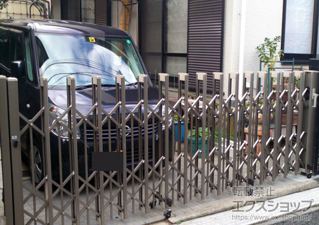 東京都練馬区ののカーゲート アルシャインII PG型R(ペットガード) Aタイプ ノンレール 片開き 施工例