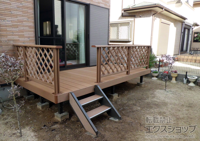 熊本県菊池郡菊陽町のLIXIL リクシル（トステム）のウッドデッキ リコステージII＋デッキフェンス＋ステップ2段 施工例