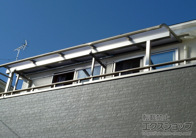千葉県船橋市ののバルコニー・ベランダ屋根 ヴェクターテラス Ｒ型 屋根タイプ 単体 積雪〜20cm対応 施工例