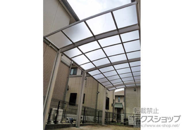 千葉県富里市ののカーポート レイナポート 延長 積雪〜20cm対応+収納式物干しセット2型 2本入り 施工例