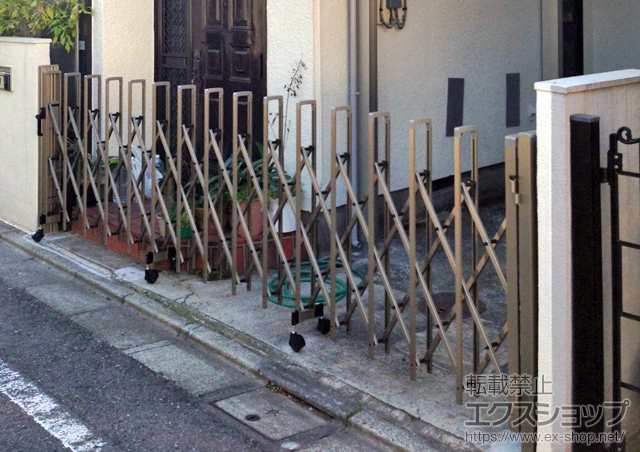 東京都目黒区ののカーゲート トリップゲート PB型 ノンレール 片開き 施工例