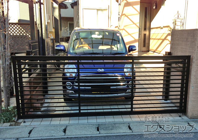 千葉県流山市ののカーゲート 【特注】オーバードアS1型 手動式 施工例