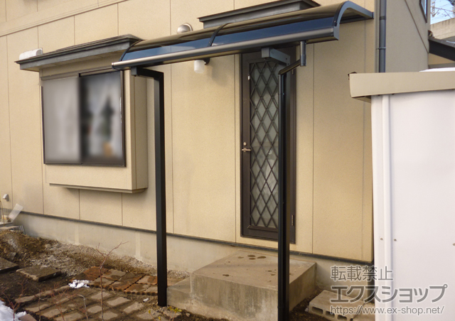 福島県白河市のLIXIL リクシル（トステム）のテラス屋根 ライザーテラスII R型 テラスタイプ 単体 積雪〜20cm対応 施工例