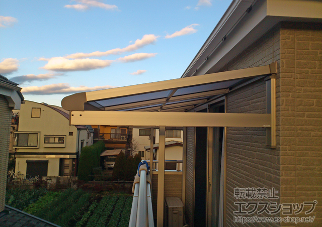 東京都狛江市ののバルコニー・ベランダ屋根 ヴェクターテラス F型 ルーフタイプ 単体 積雪〜20cm対応 施工例