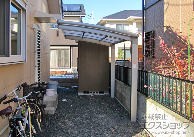 茨城県笠間市のLIXIL リクシル（トステム）のカーポート カーブポートシグマIII ミニ 積雪〜30cm対応 施工例