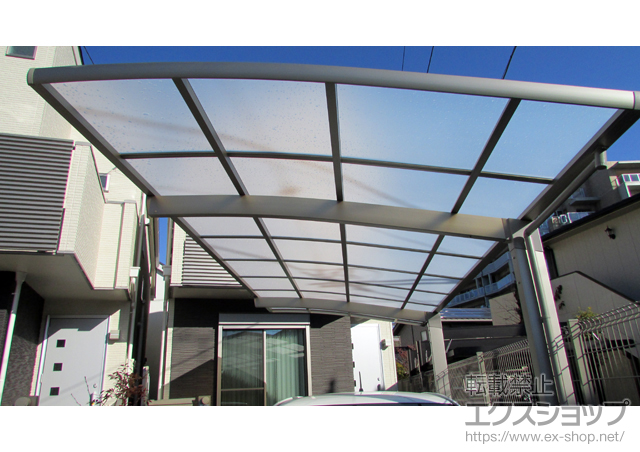 東京都世田谷区のLIXIL リクシル（トステム）のカーポート カーブポートシグマIII 積雪〜20cm対応 施工例