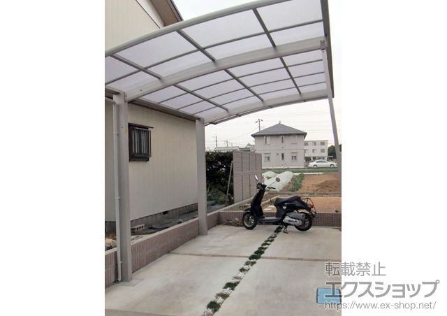 千葉県流山市ののカーポート プレシオスポート 積雪〜20cm対応+着脱式サポート　2本入り 施工例