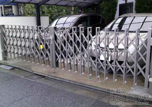 東京都八王子市ののカーゲート アルシャインHG ノンキャスター 両開き 施工例