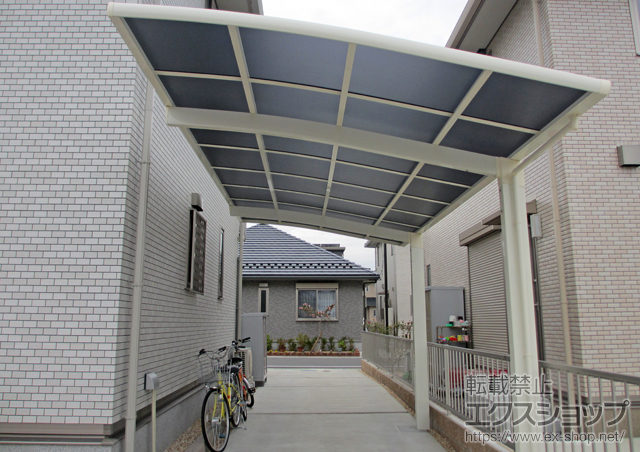 滋賀県大津市のLIXIL リクシル（トステム）のカーポート カーブポートシグマIII 積雪〜20cm対応 施工例