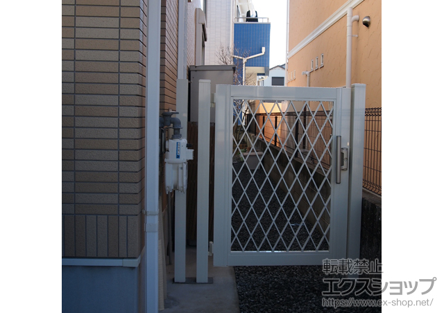 大阪府泉佐野市のの門扉 プリレオＲ8型門扉 片開き 柱使用 施工例