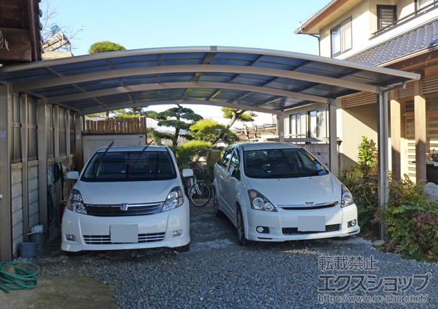 香川県高松市のLIXIL リクシル（トステム）のカーポート カーブポートシグマIII ワイド 延長 積雪〜20cm対応＋カーブポートシグマIII サイドパネル 施工例