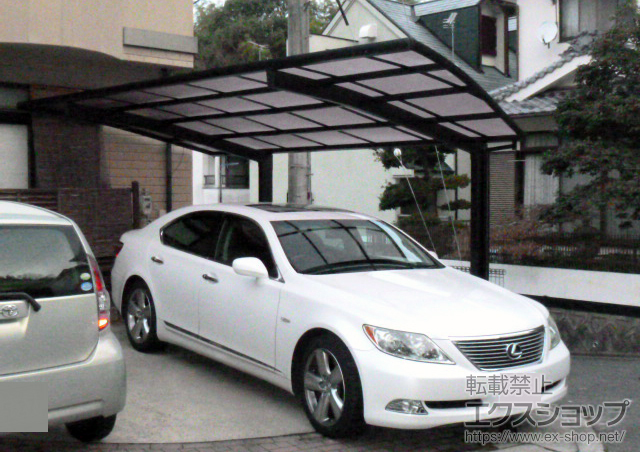 広島県広島市のLIXIL リクシル（トステム）のカーポート カーブポートシグマIII 積雪〜20cm対応 施工例