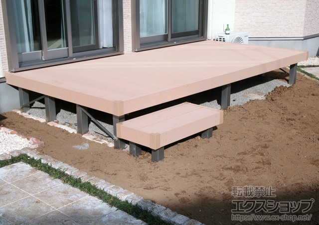 千葉県柏市ののウッドデッキ リウッドデッキ 200 単体 ＋独立リウッドステップ2型 施工例