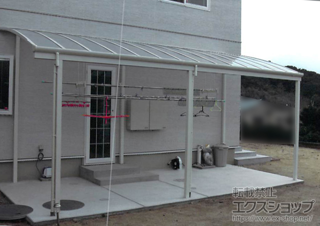和歌山県海南市のLIXIL リクシル（トステム）のテラス屋根 パワーアルファ L型 テラスタイプ 連棟 積雪〜30cm対応 施工例