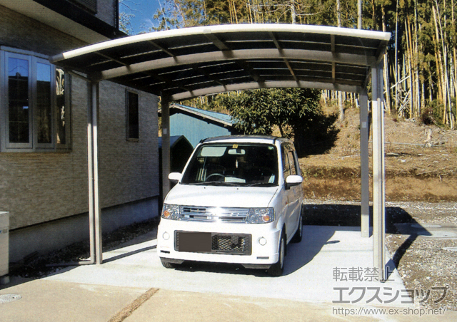 千葉県成田市のLIXIL リクシル（トステム）のカーポート カーブポートシグマIII ワイド 積雪〜30cm対応+屋根材ホルダー 施工例