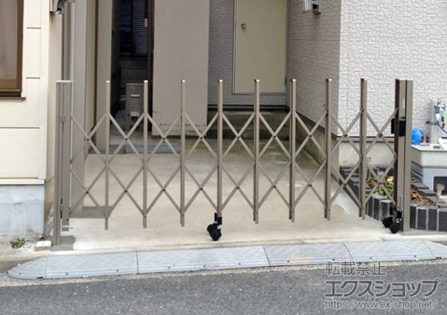 神奈川県横浜市ののカーゲート トリップゲート PA型 ノンレール 片開き 施工例