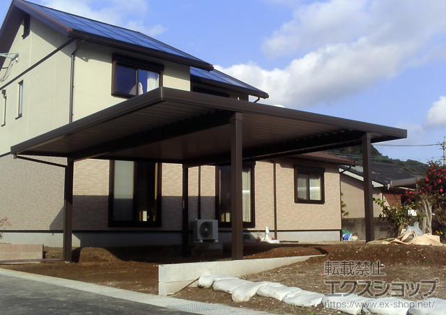 鹿児島県姶良市のLIXIL リクシル（トステム）のカーポート テリオスポートIII 900 2台用 角柱仕様 積雪〜30cm対応 施工例