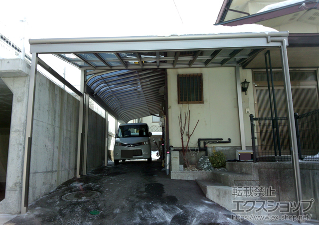 長野県茅野市のLIXIL リクシル（トステム）のテラス屋根 パワーアルファ RB型 1500 テラスタイプ 単体 積雪〜50cm対応 施工例