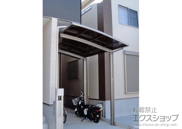 大阪府摂津市のLIXIL リクシル（トステム）のカーポート カーブポートシグマIII 積雪〜30cm対応 施工例