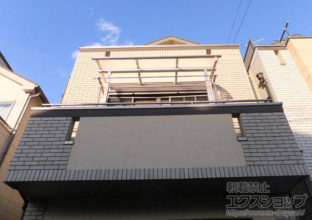 埼玉県蕨市ののバルコニー・ベランダ屋根 プレシオステラス R型 屋根タイプ 単体 積雪〜20cm対応 施工例