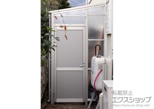 長野県松本市ののストックヤード ストックヤードII 両側ドア付きタイプ 積雪〜50cm対応＋ガスケット引き違い窓用・アームストッパーRL 施工例