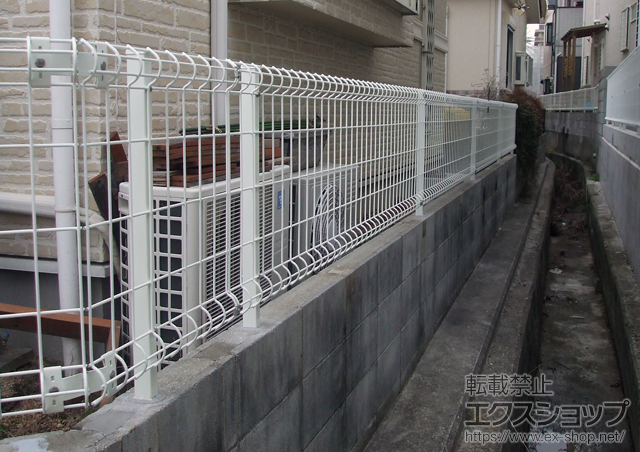 兵庫県明石市ののフェンス・柵 ハイグリッドフェンスUF8型 フリーポールタイプ 施工例