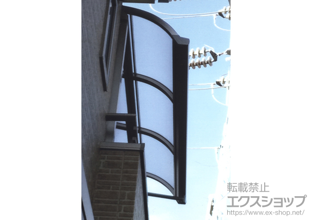 神奈川県藤沢市のLIXIL リクシル（トステム）のバルコニー・ベランダ屋根 ライザーテラスII R型 屋根タイプ 単体 積雪〜20cm対応 施工例