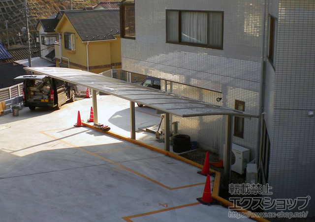 神奈川県川崎市ののカーポート レイナポート 縦連棟 積雪〜20cm対応＋着脱式サポート柱　2本入り 施工例