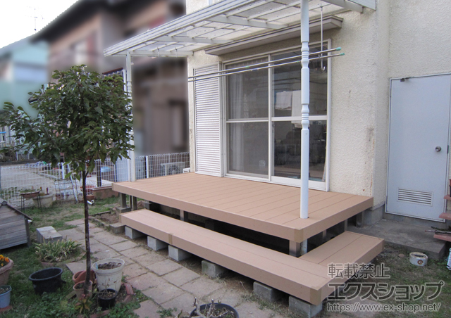 福岡県古賀市ののウッドデッキ リウッドデッキ+段床セット 1段　正面・片側面タイプ 施工例