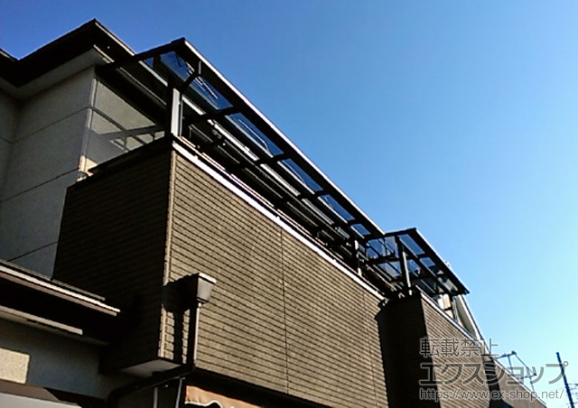 東京都日野市のLIXIL リクシル（トステム）のバルコニー・ベランダ屋根 ライザーテラスII F型 屋根タイプ 単体 積雪〜20cm対応 施工例