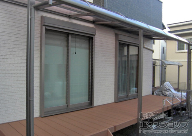 滋賀県大津市のLIXIL リクシル（トステム）のテラス屋根 ライザーテラスII テラス屋根 R型 連棟 積雪〜20cm対応 施工例