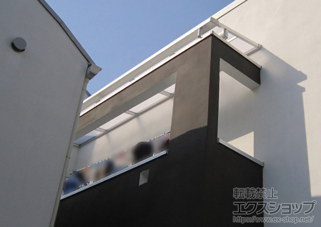 東京都世田谷区のLIXIL リクシル（トステム）のバルコニー・ベランダ屋根 ライザーテラスII F型 屋根タイプ 単体 積雪〜20cm対応 施工例
