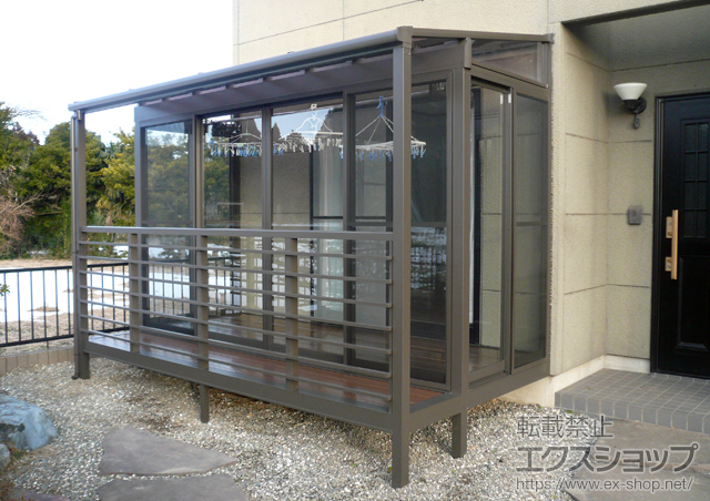 千葉県長生郡長柄町のLIXIL リクシル（トステム）のテラス囲い・サンルーム ほせるんですII F型 1500 ハーフ囲いタイプ 積雪〜50cm対応＋吊り下げ物干し　標準　2本入/網戸3方 施工例