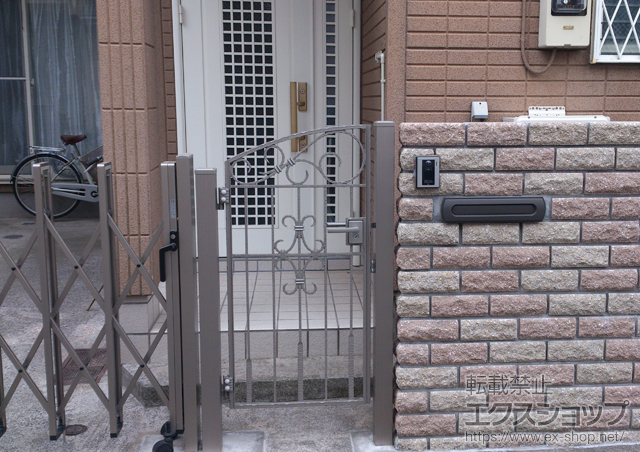 神奈川県横浜市のの門扉 コラゾン2型 片開き 柱使用 施工例