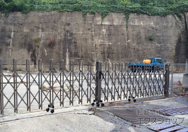 和歌山県橋本市ののフェンス・柵 イーネットフェンス1F型 自由柱タイプ 施工例