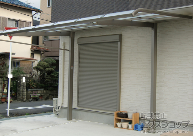 大阪府羽曳野市のLIXIL リクシル（トステム）のカーポート レガーナポートシグマIII　雨樋あり　積雪〜30cm対応 施工例