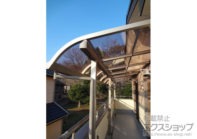 埼玉県北本市のLIXIL リクシル（トステム）のバルコニー・ベランダ屋根 ライザーテラス?R型 積雪対応〜20? 施工例