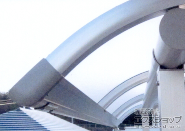 奈良県生駒市ののバルコニー・ベランダ屋根 ヴェクターテラス R型 屋根タイプ 積雪〜20cm対応+吊り下げ物干し 施工例