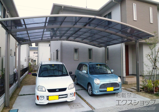 栃木県栃木市のLIXIL リクシル（トステム）のカーポート カーブポートシグマIII ワイド 積雪〜30cm対応 施工例