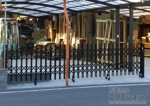 奈良県生駒市ののカーゲート トリップゲート傾斜地専用型 ノンレール 片開き 54S 施工例