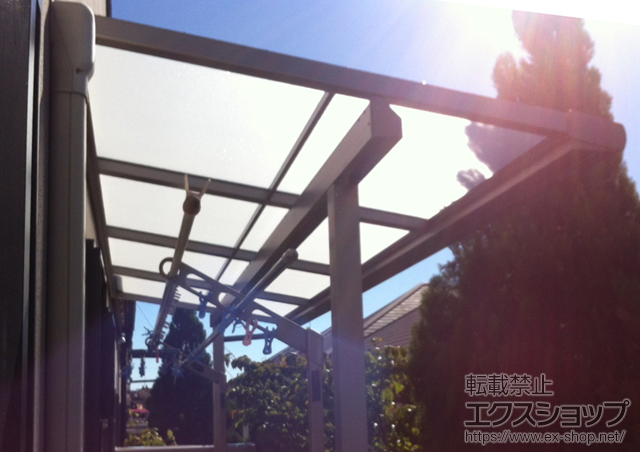 東京都杉並区のLIXIL リクシル（トステム）のバルコニー・ベランダ屋根 ライザーテラスII F型 屋根タイプ 単体 積雪〜20cm対応 施工例