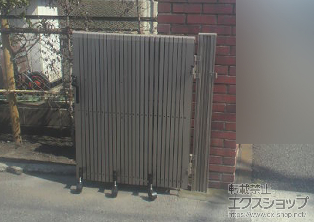 東京都町田市ののカーゲート トリップゲート ペットガード型 ノンレール 片開き 施工例