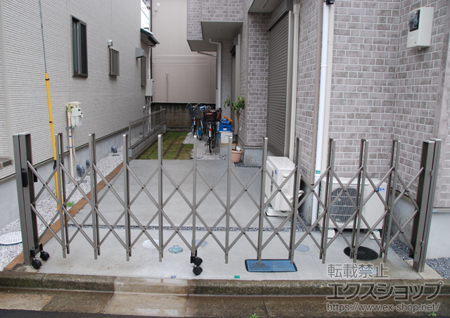 東京都小平市ののカーゲート トリップゲートPA型(錠無し) ノンレール 片開き35S 施工例