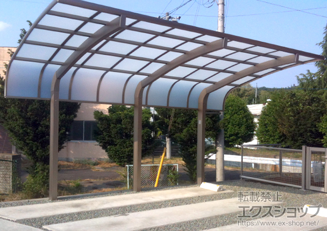 長野県長野市のLIXIL リクシル（トステム）のカーポート テールポートシグマIII 1500 積雪〜50cm対応+柱ガード 1本入 施工例