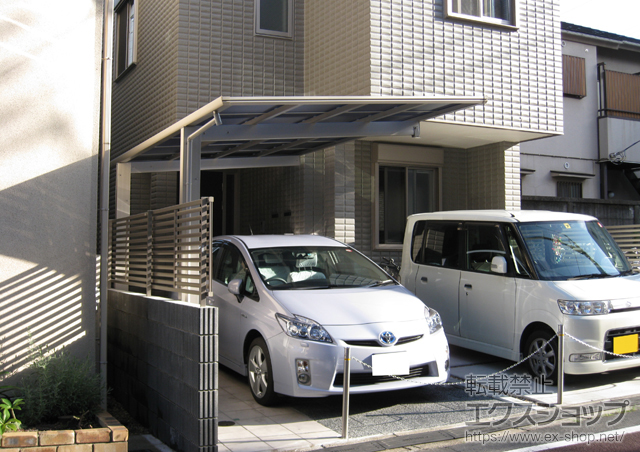 東京都世田谷区ののカーポート エフルージュ 積雪〜20cm対応+着脱式サポート 標準・ハイルーフ兼用 1本入り 施工例