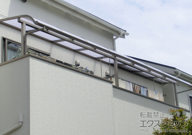 大阪府池田市のLIXIL リクシル（トステム）のバルコニー・ベランダ屋根 ライザーテラス?R型 積雪対応〜20? 施工例