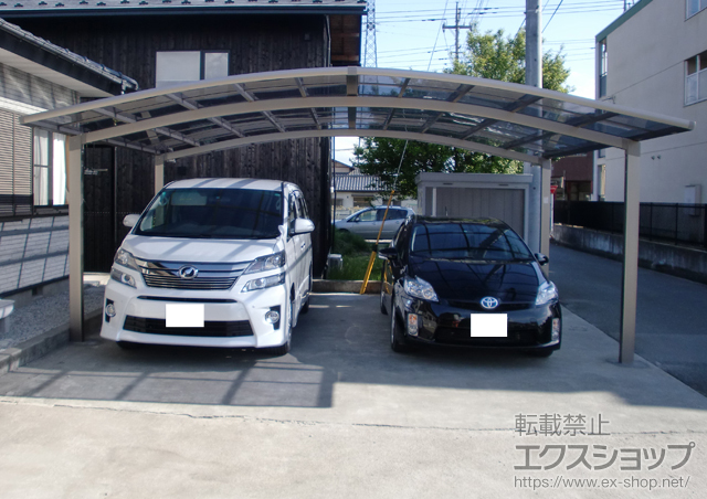 山梨県甲斐市のLIXIL リクシル（トステム）のカーポート カーブポートシグマIII ワイド 積雪〜30cm対応 施工例