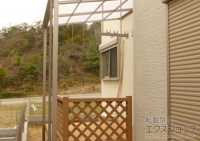 兵庫県神戸市のLIXIL リクシル（トステム）のテラス屋根 ライザーテラスII F型 テラスタイプ 単体　積雪〜20?対応 施工例