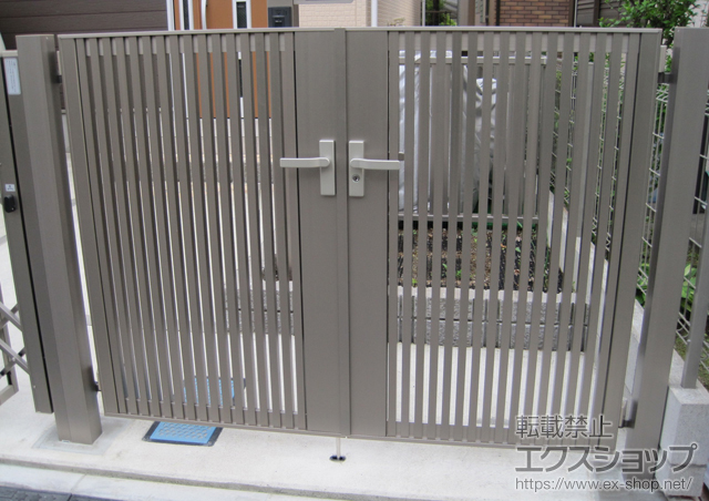 東京都中野区のの門扉 ライフモダンII B4型 両開き 柱使用 施工例