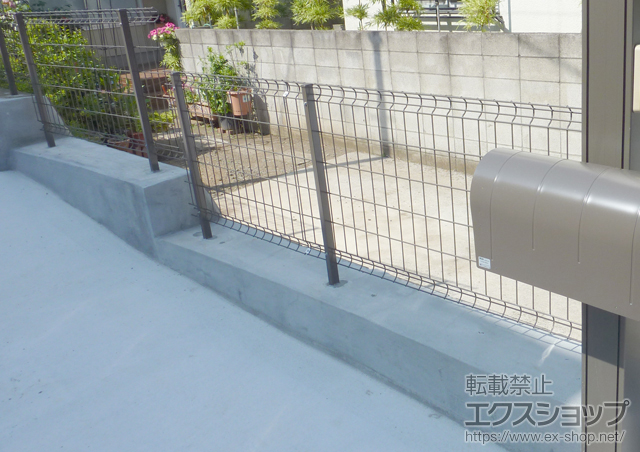 神奈川県横浜市ののフェンス・柵 ハイグリッドフェンスUF8型 フリーポールタイプ 施工例